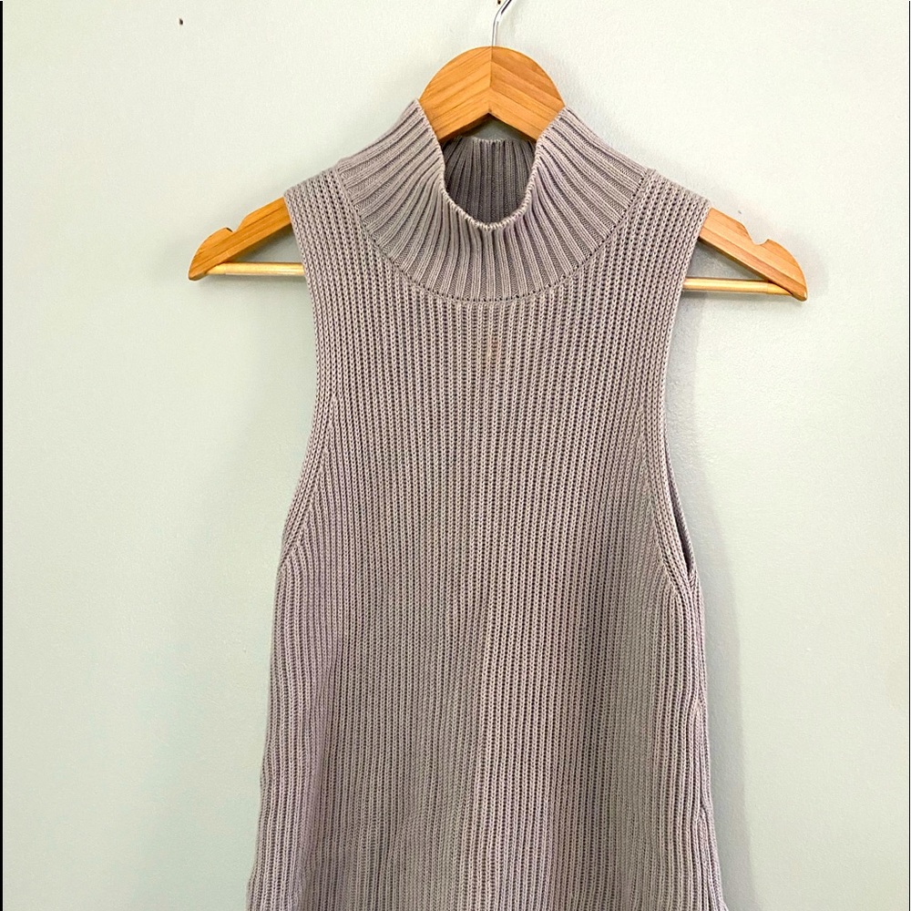 Kensie Gray Sleeveless turtleneck
